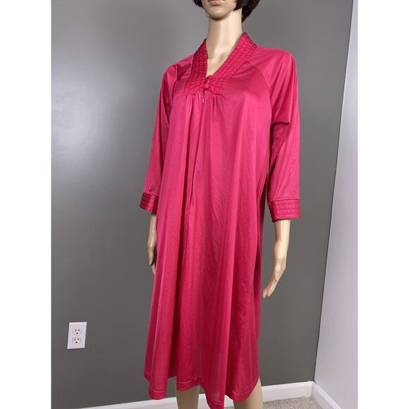 Vintage Vassarette Nylon Nightgown Small Raspberry Pink Quilted Yoke 3/4 Sleeve - Picture 9 of 16